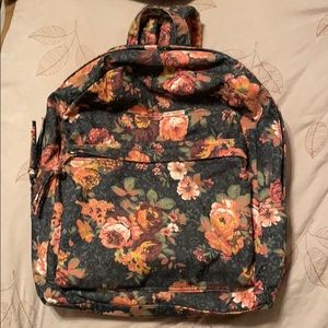 NWOT, BDG Floral backpack 🌺